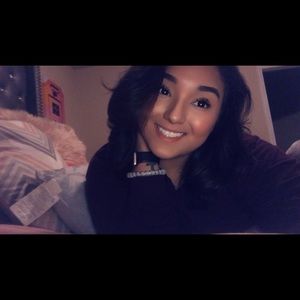 Meet your Posher, Laura